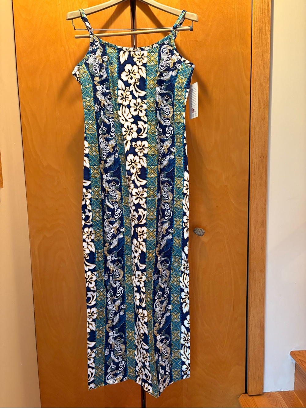 Hilo Hattie maxi dress with matching button up shirt